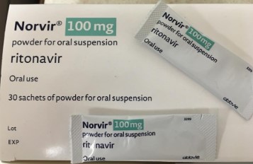 packets of ritonavir on box